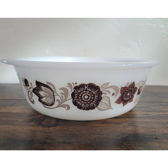 Glasbake Other - Vintage Glasbake 1.5 Quart Casserole Dish